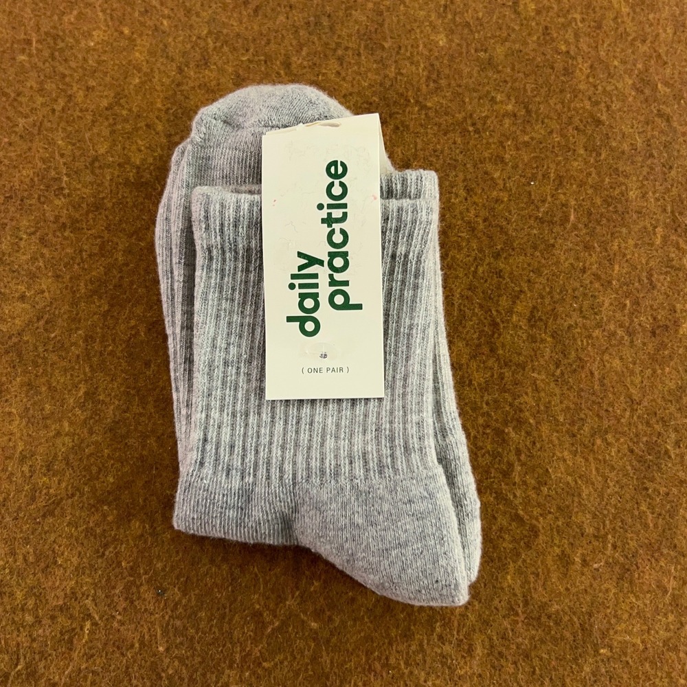 Daily Practice Womens OS Gray Dog Embroidered Ribbed Crew Socks NWT